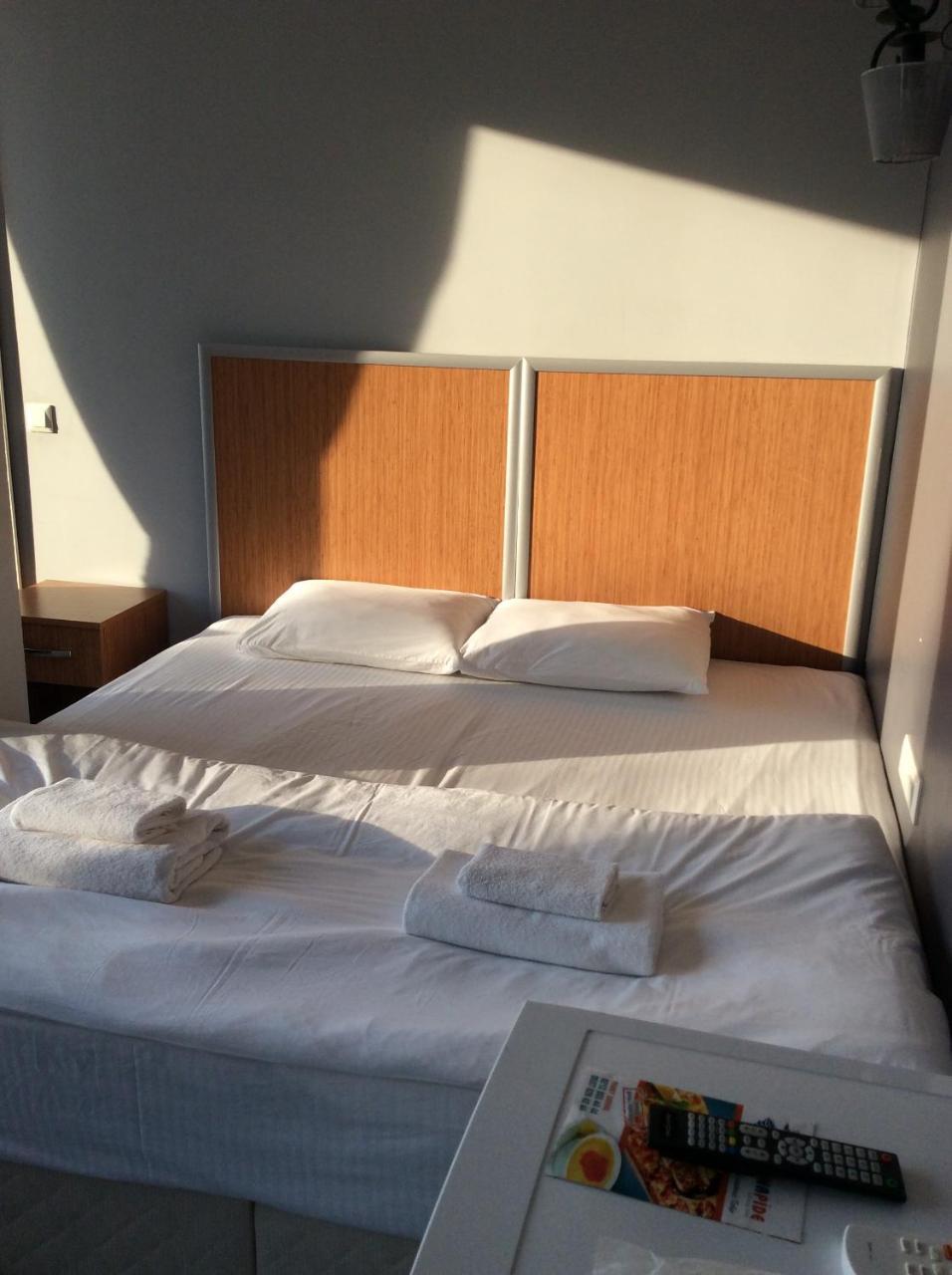 Hotel Ema 2*