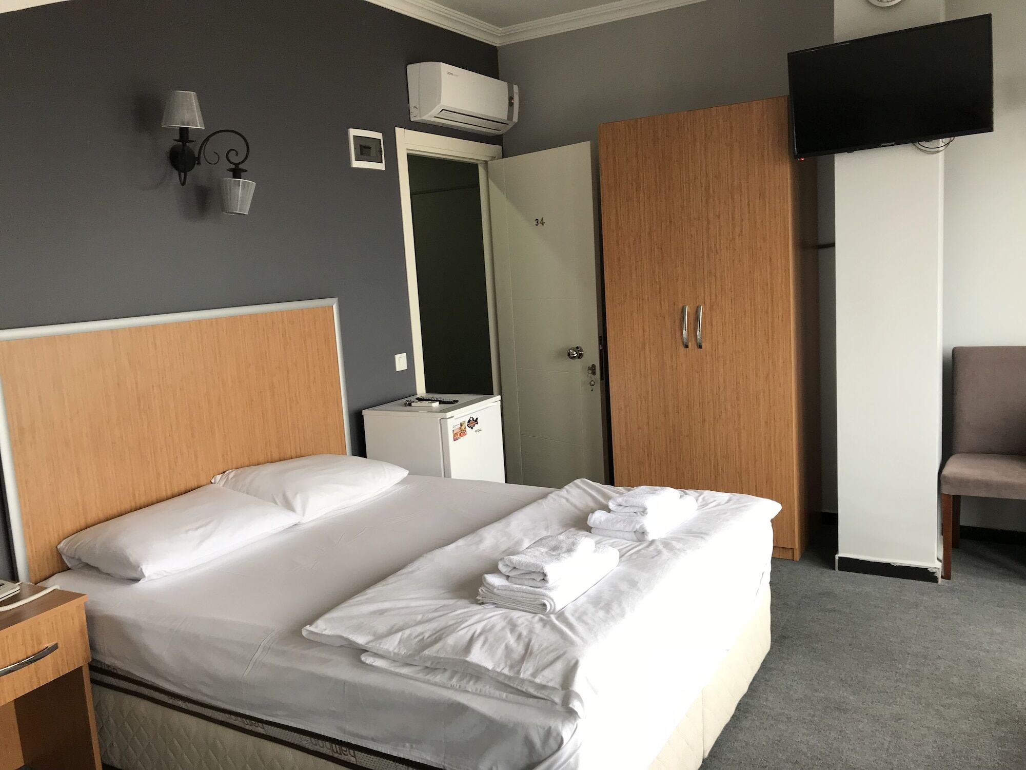 Hotel Ema